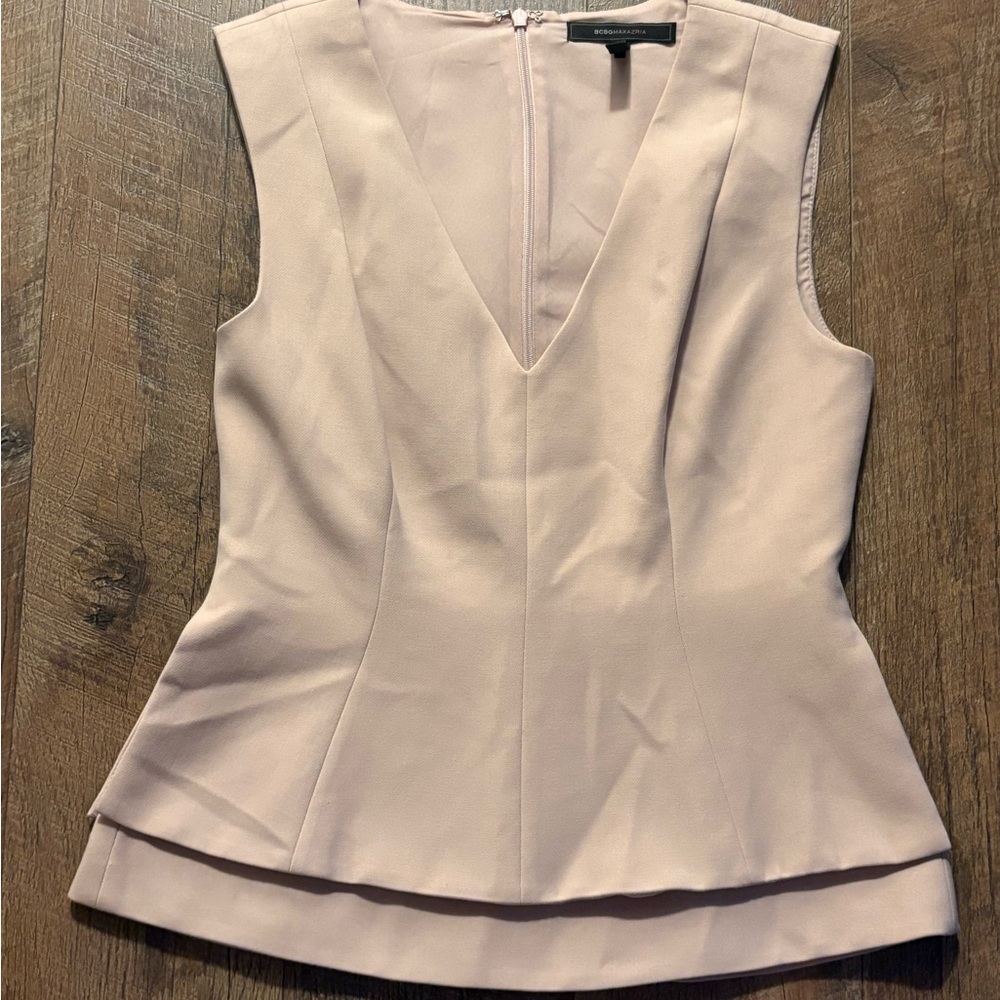 BCBGMaxAzria V-Neck Blouse in Soft Pink